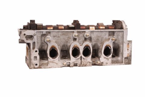 Hlava motoru s ventily a vačkovou hřídelí s časováním ventilů