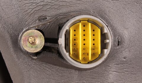 Levé zpetné zrcátko elektricky ovládané s příklopem vyhřívané - lakované