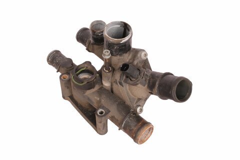 Těleso termostatu kompletní 06A121513