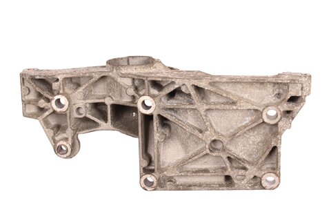 Držák alternátoru 038903143R