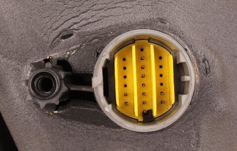 Levé zpetné zrcátko 11- PINU elektricky ovládané s příklopem vyhřívané - lakované