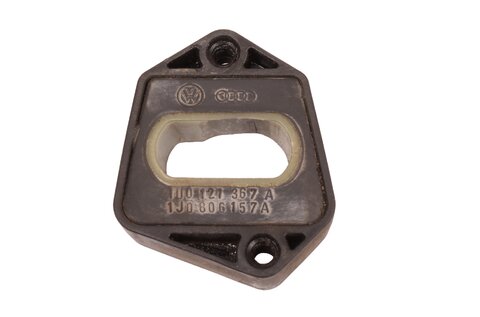 Držák chladiče spodní 1U0121367A