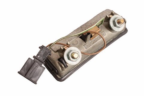 Spínač otevírání víka kufru sedan/combi (pro centrál) 6Y0827574C