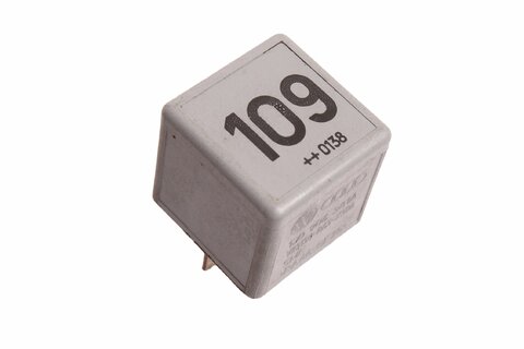 Relé elektrické (č.109) 1J0906381A