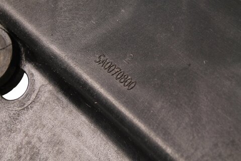 Plast pod chladič 46762561