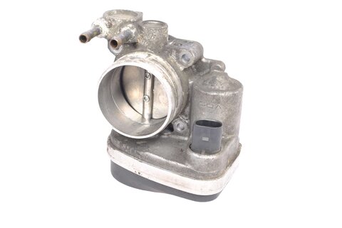 Škrtící klapka 06F133062