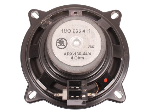 Reproduktor v platu kufru 1U0035411P