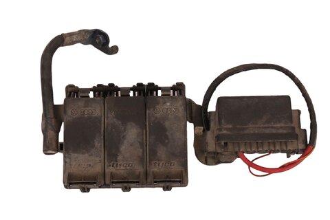 Pojistková skříňka 5J0937548