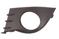 Levá krytka otvoru mlhovky do předního nárazníku